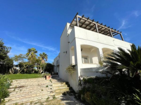 Acquaviva House